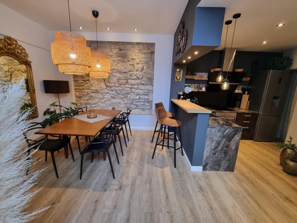 Arena Design Apartments With Free Private Parking And With A Terrace PUY Eksteriør bilde