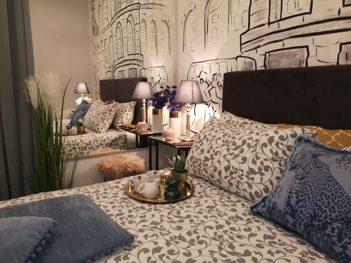 Arena Design Apartments With Free Private Parking And With A Terrace PUY Eksteriør bilde
