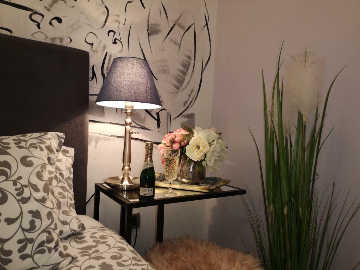 Arena Design Apartments With Free Private Parking And With A Terrace PUY Eksteriør bilde